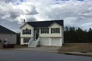10600 Redbud Ln, Jonesboro, GA 30238 - Photo 2