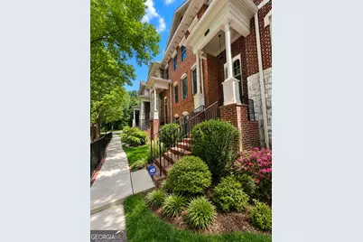 1085 Charles Towne Square, Sandy Springs, GA 30328 - Photo 2