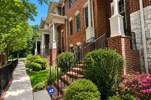 1085 Charles Towne Square, Sandy Springs, GA 30328 - Photo 2