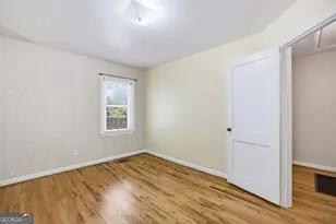 1024 Oakdale Dr SE, Smyrna, GA 30080 - Photo 12