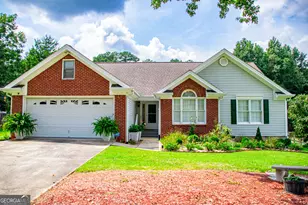 10 Mountain Oaks Dr, Carrollton, GA 30116 - Photo 1