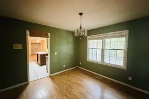 145 W Triple Tree Dr, Carrollton, GA 30117 - Photo 10
