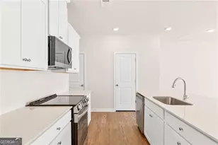 7485 Clover Ln, Flowery Branch, GA 30542 - Photo 10