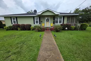 9 Pecan Dr, Hazlehurst, GA 31539 - Photo 1