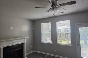 1722 Bayrose Cir, East Point, GA 30344 - Photo 6