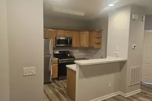 1388 Orchard Park Dr, Stone Mountain, GA 30083 - Photo 4