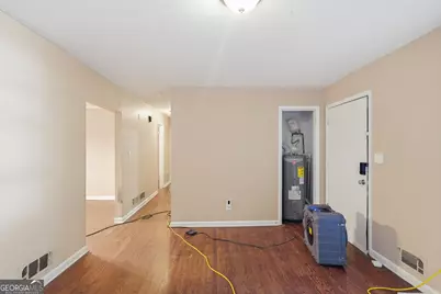 2231 Scotty Circle, Decatur, GA 30032 - Photo 8