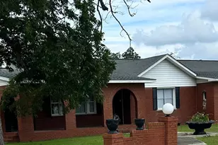 202 E 15th St, Alma, GA 31510 - Photo 1