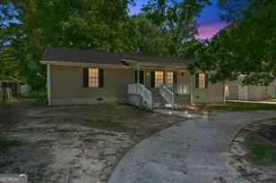566 Shadowmoor Cir, Thomson, GA 30824 - Photo 2