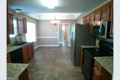 709 Sark Drive, Warner Robins, GA 31088 - Photo 8