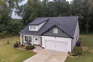 212 Live Oak Ln, Comer, GA 30629 - Photo 1