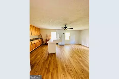 111B Tyler Street, Barnesville, GA 30204 - Photo 2