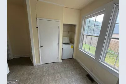 204 Royal Avenue, Hogansville, GA 30230 - Photo 6