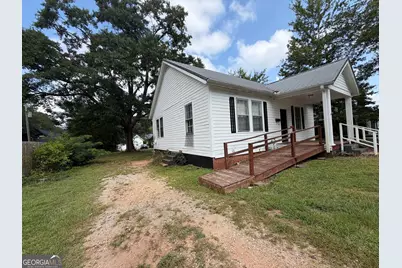 204 Royal Avenue, Hogansville, GA 30230 - Photo 2
