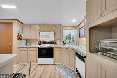 1664 Akin Road, Martin, GA 30557 - Photo 10