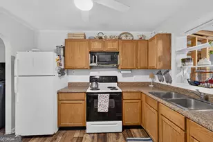 504 N Pond St, Toccoa, GA 30577 - Photo 14
