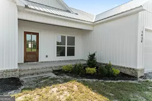1434 Paris Ave, Swainsboro, GA 30401 - Photo 4