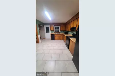 213 Woodcrest Circle #APT E, Warner Robins, GA 31093 - Photo 6