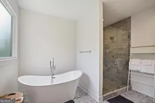 129 Holiday Ave, Atlanta, GA 30307 - Photo 18