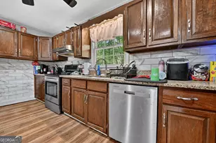 388 Jones St, Blue Ridge, GA 30513 - Photo 2