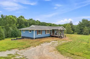 354 Ricks Rd, Lavonia, GA 30553 - Photo 6