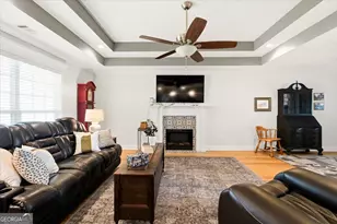 305 Lamplight Dr, Byron, GA 31008 - Photo 6