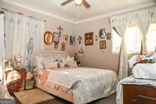 2792 Lancaster Dr, East Point, GA 30344 - Photo 8