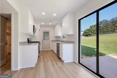 4068 Hunt Way, Rex, GA 30273 - Photo 2