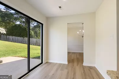 4068 Hunt Way, Rex, GA 30273 - Photo 6