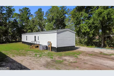 1118 East 121 Place, Folkston, GA 31537 - Photo 4