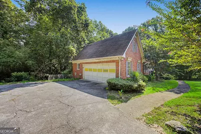 2622 Travois Way SW, Lilburn, GA 30047 - Photo 2