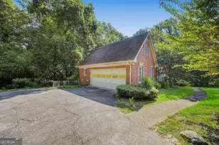 2622 Travois Way SW, Lilburn, GA 30047 - Photo 2