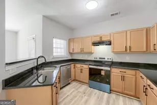 2266 Nicole Dr, Hampton, GA 30228 - Photo 4