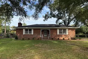 412 Roberson St, Dublin, GA 31021 - Photo 2