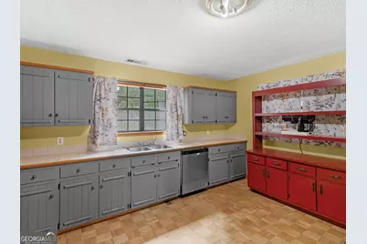 107 Midway Road, Barnesville, GA 30204 - Photo 8