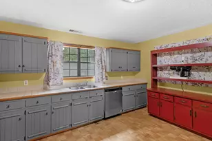 107 Midway Rd, Barnesville, GA 30204 - Photo 8