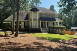 35 Chatsworth Cir, Newnan, GA 30265 - Photo 1