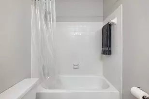 81 Mt Vernon Cir, Sandy Springs, GA 30338 - Photo 32