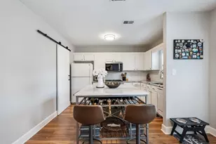 81 Mt Vernon Cir, Sandy Springs, GA 30338 - Photo 6