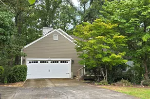 2659 Spring Rock Way NE, Roswell, GA 30075 - Photo 2