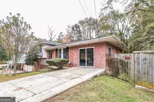 927 Slash Pine Rd, Forest Park, GA 30297 - Photo 2