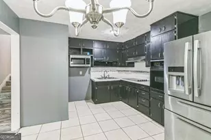 927 Slash Pine Rd, Forest Park, GA 30297 - Photo 8