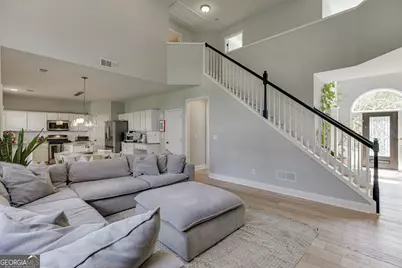 519 Glen Creek Way, Sugar Hill, GA 30518 - Photo 12