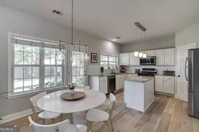519 Glen Creek Way, Sugar Hill, GA 30518 - Photo 16
