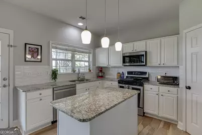 519 Glen Creek Way, Sugar Hill, GA 30518 - Photo 18