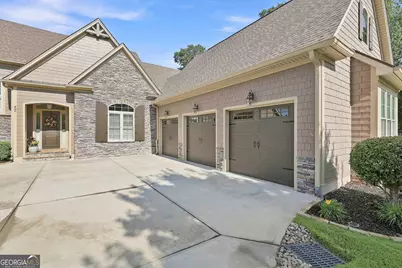 402 Vanderbilt Parkway, Newnan, GA 30265 - Photo 6