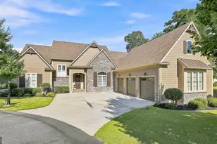 402 Vanderbilt Pkwy, Newnan, GA 30265 - Photo 1