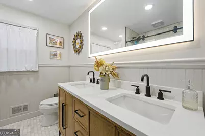 747 Starlight Court, Atlanta, GA 30342 - Photo 18