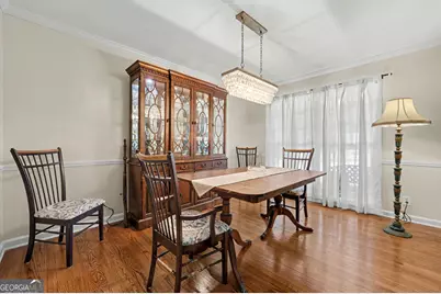 747 Starlight Court, Atlanta, GA 30342 - Photo 8