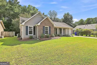 295 Cornwallis Way, Fayetteville, GA 30214 - Photo 2